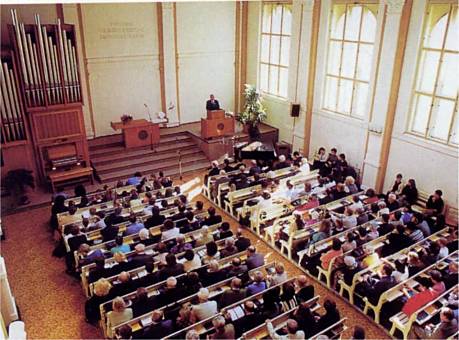 sál modlitebny pražského sboru v Soukenické ulici
